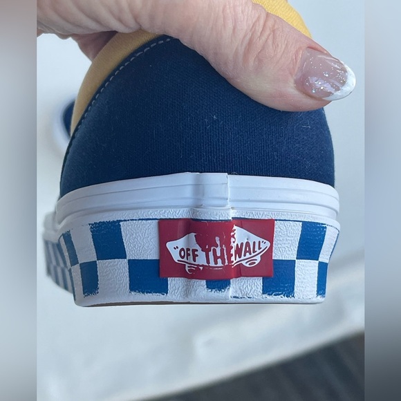 VANS ERA (BMX CHECKERBOARD) men’s size 9/women’s size 10 1/2
True Blue/ Yellow - Picture 4 of 7